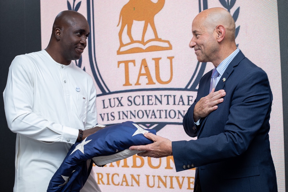 Flag presentation during the Timbuktu American University inauguration